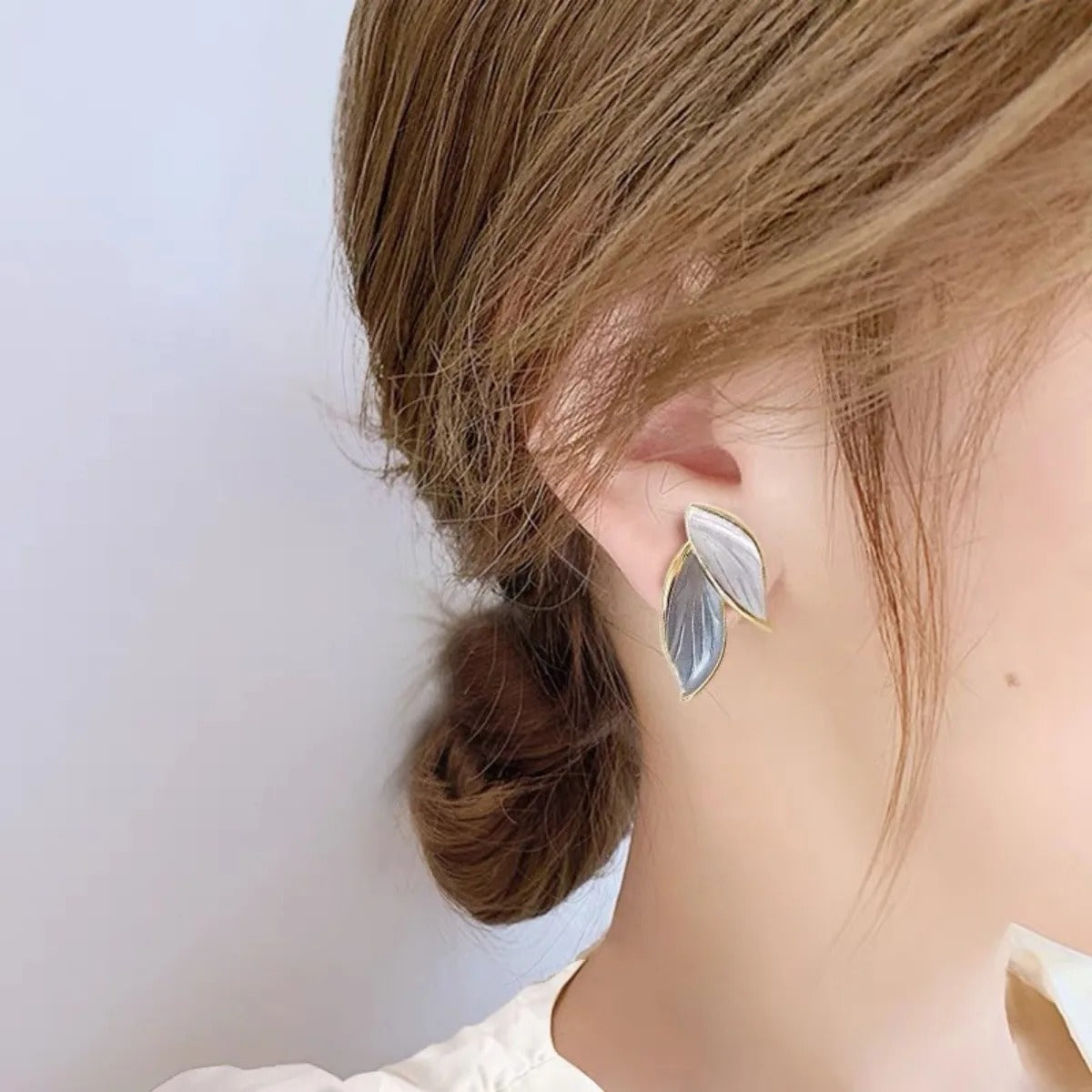 Best Retro Blue White Leaf Earrings in USA